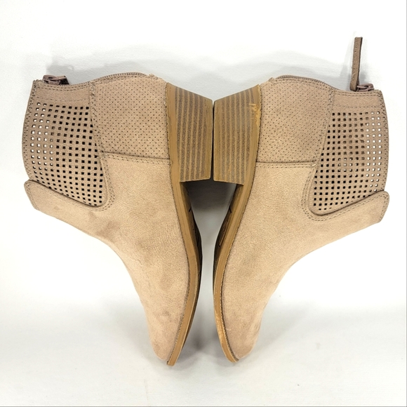 Justice Western Style, Taupe Microsuede, Bootie. Women's Size 8M - Picture 10 of 13